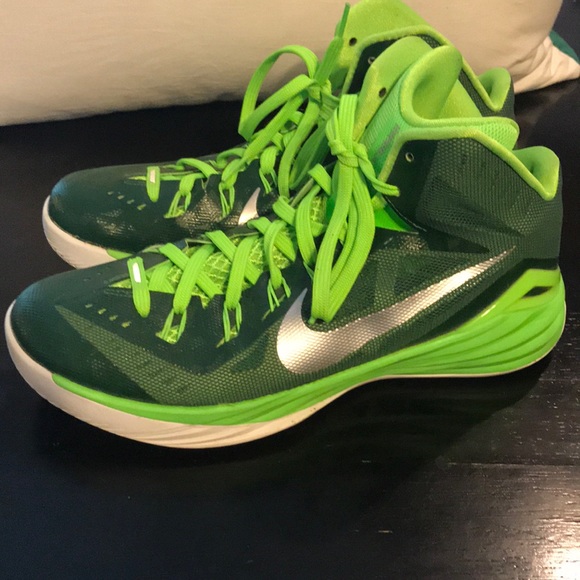 Nike Other - Near New Men’s Nike Green Shoes Size 11 🏈⚽️🏀
